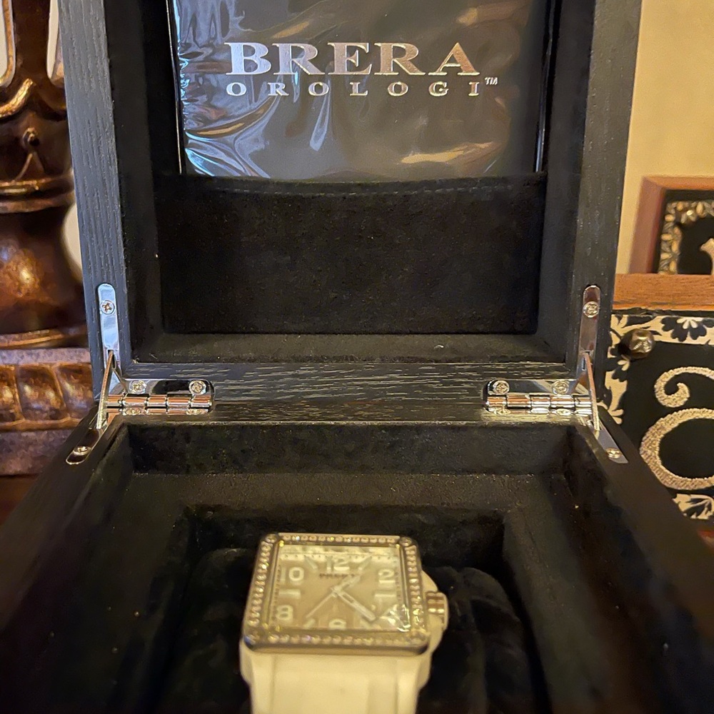 Watch - Picture 5 of 6